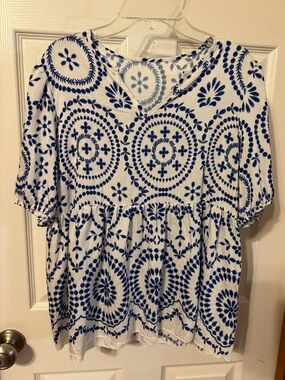 Blue & White Patterned Women's Peplum Top Size: M